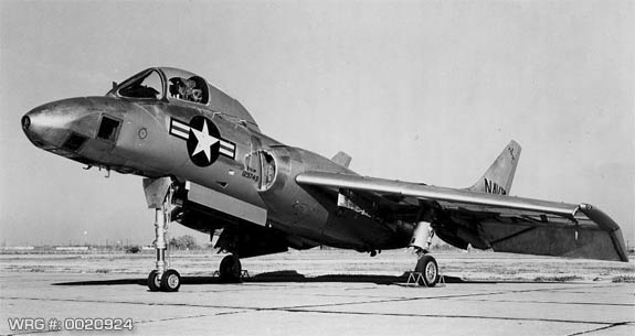 Vought F7U Cutlass WRG: 0020924 Vought F7U Cutlass