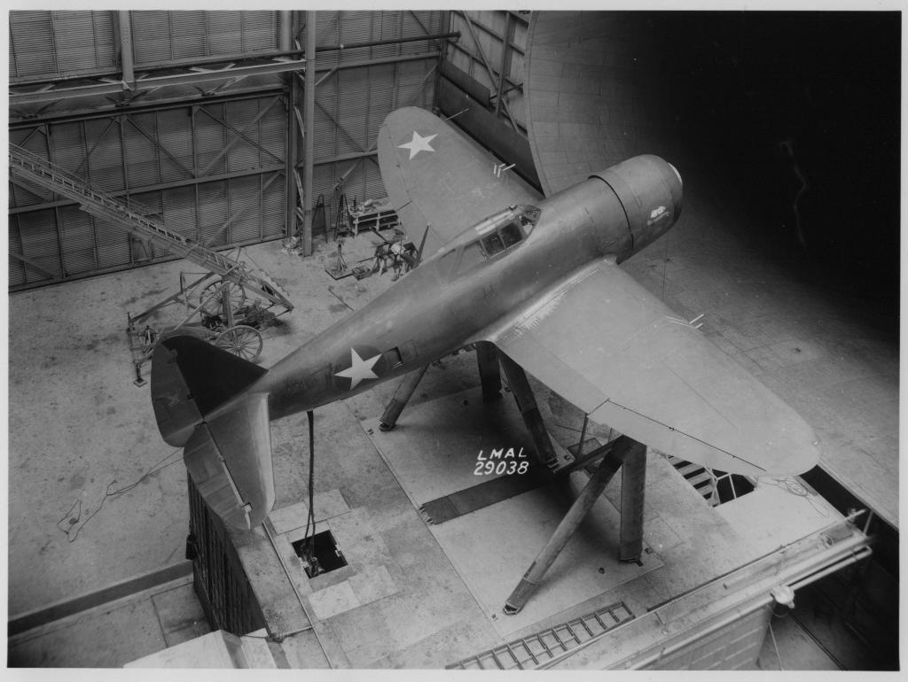 www.warbirdsresourcegroup.org/images/Mark_Allen_M3/P-47BHorizontalandVerticalTailPressureDistributionP-47By_003.jpg