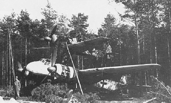Mistel S 2. Ju 88G-1 and Fw 190A-8.
