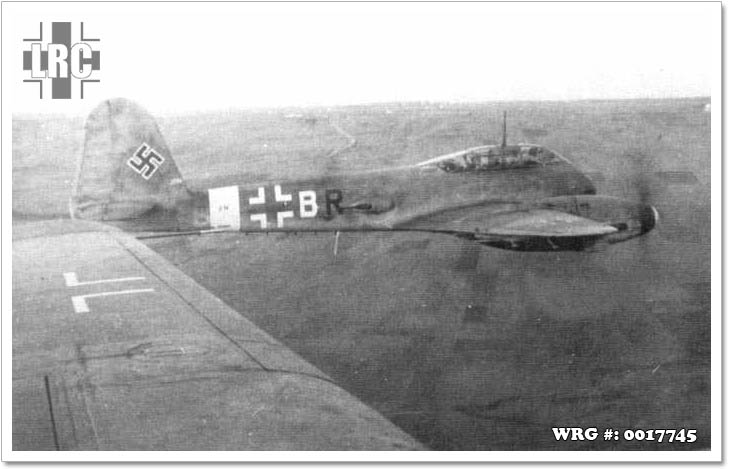 Messerschmitt Me 410A Hornisse 7.KG1 (2N+BR) Sicily 1943 Messerschmitt Me 410A Hornisse 7.KG1 (2N+BR) Sicily 1943