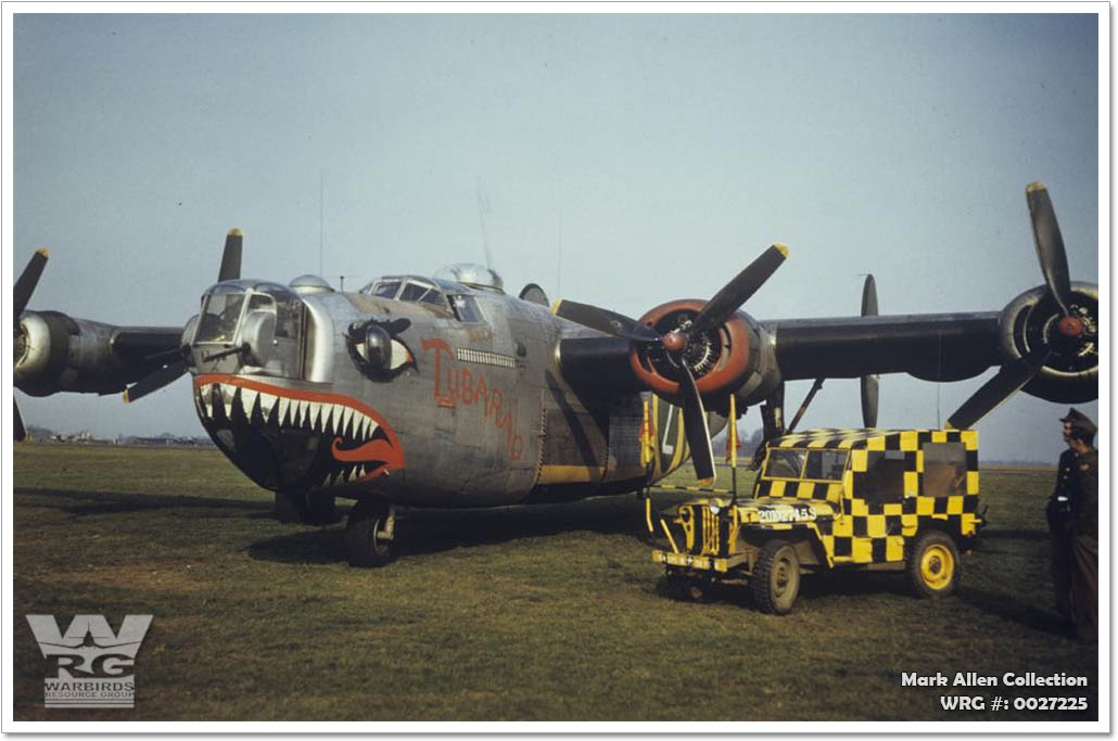 B-24 Liberator/44-40101/Tubarao of the 491st BG used as a flight assembly ship. WRG#: 0027225